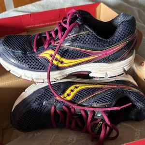 Saucony Grid Cohesion size 9.5